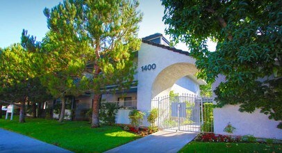 Building Photo - 1400 Peckham St.