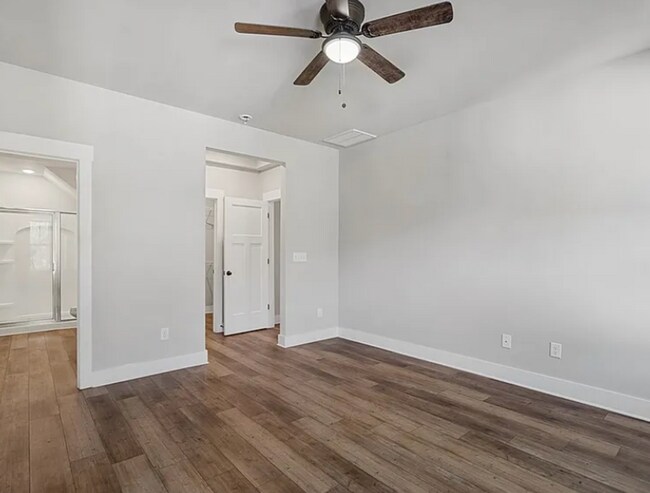 Building Photo - 208 Rosecroft Dr