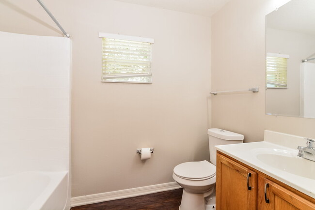 Building Photo - 436 Fish Hawk Dr
