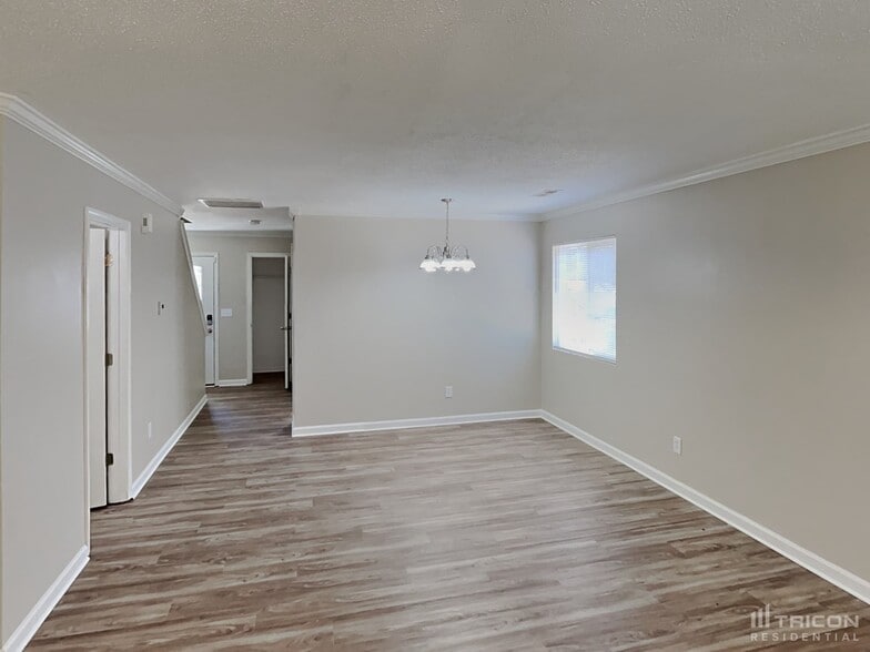 Building Photo - 5711 Fisherman Dr