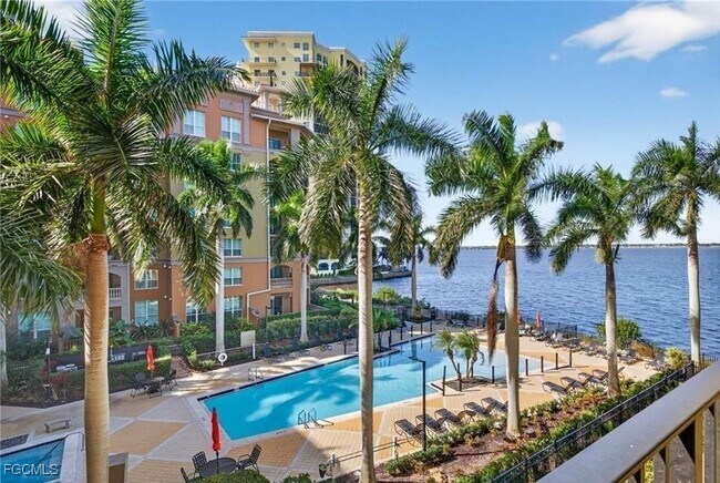 Building Photo - 2825 Palm Beach Blvd