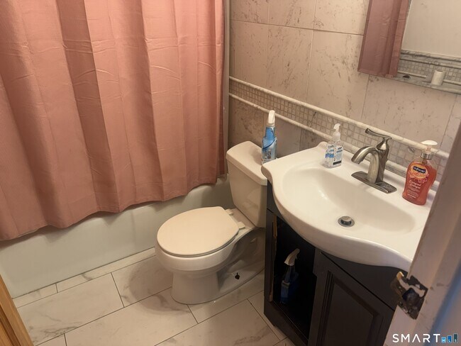 Building Photo - 250 N Bishop Ave