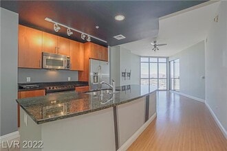 Building Photo - Luxury High-Rise Retreat with Strip Views!