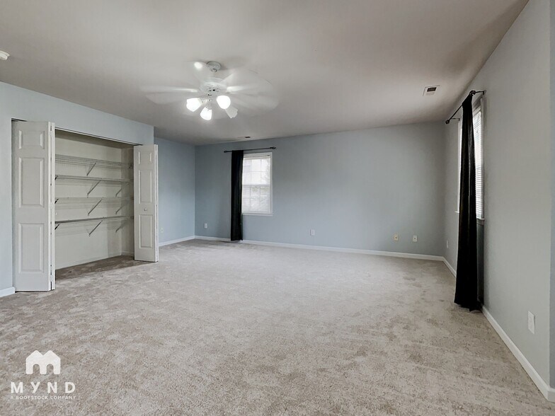 Building Photo - 1085 Vauxhall Dr