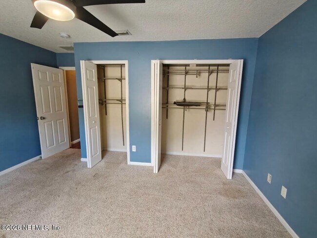 Building Photo - 4076 Everett Ave