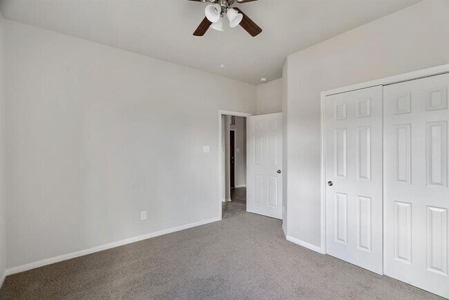 Building Photo - 18543 Gardens End Ln