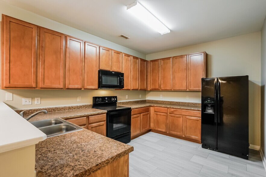 Building Photo - 3629 Pinkham Way