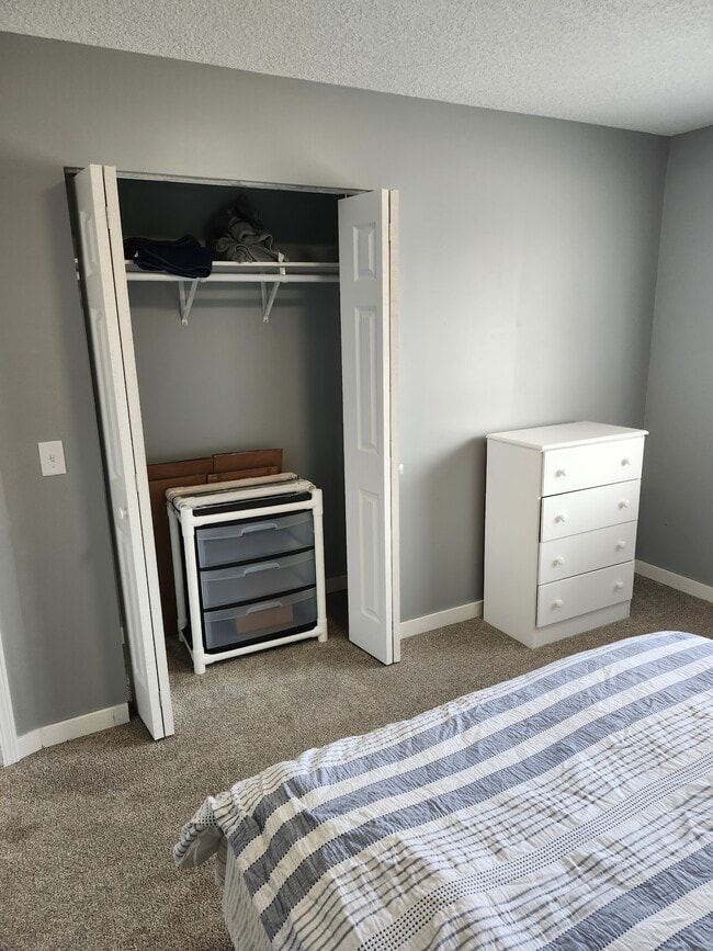 Building Photo - 7211 Camden Ave N