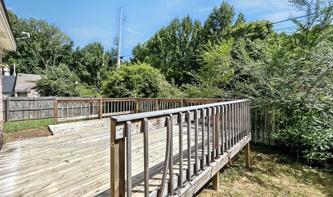 Building Photo - 9299 Grove Manor Dr