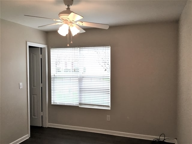 Building Photo - 517 Lindsborg Trl