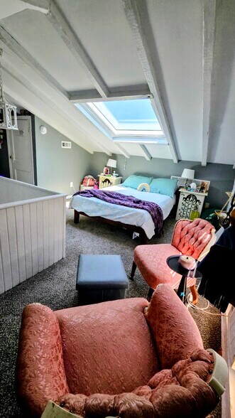 Bedroom Two, Top Floor - 806 Main St
