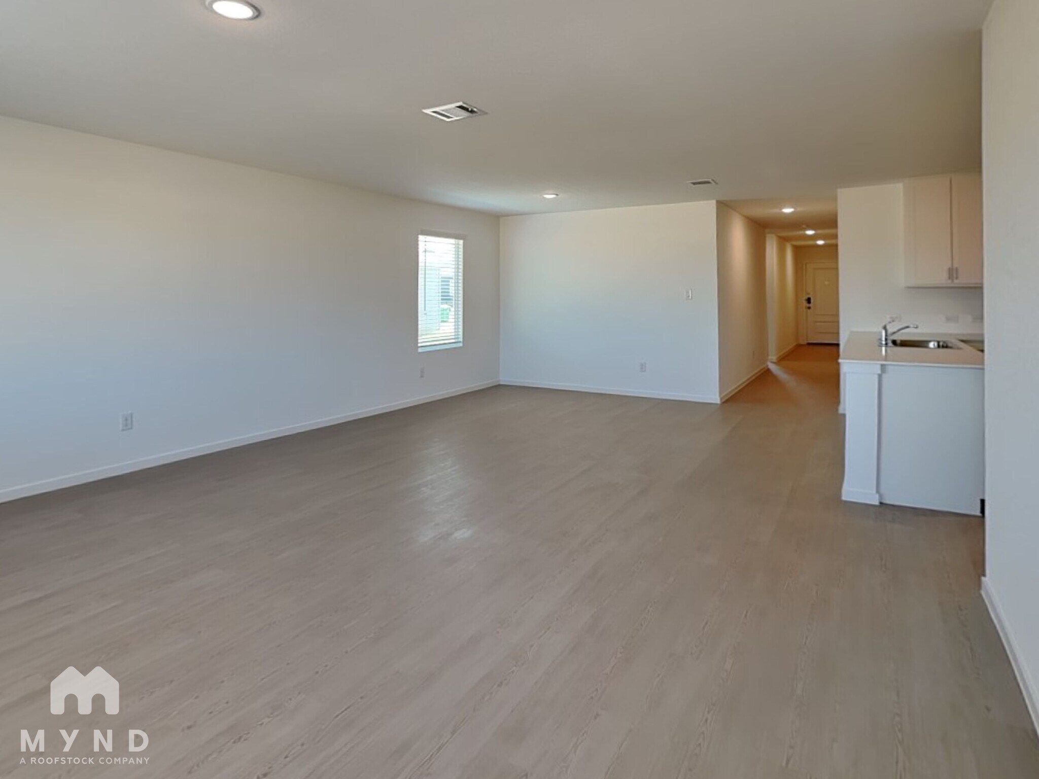 Building Photo - 328 Pacific Waters