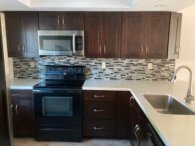 Building Photo - 9374 SW 3rd St