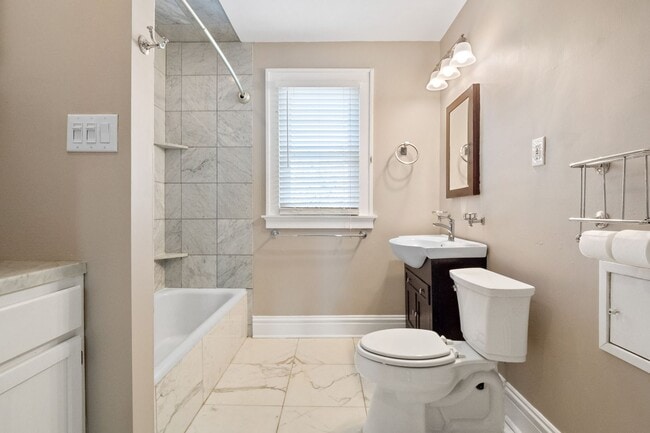 Building Photo - Home on the Range