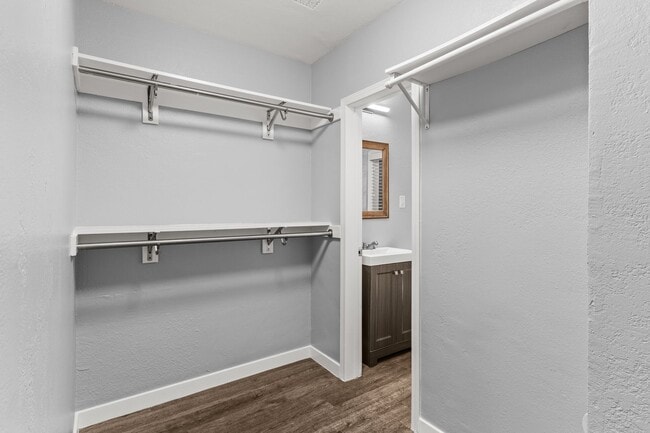 Interior Photo - 1900 E 7th Street