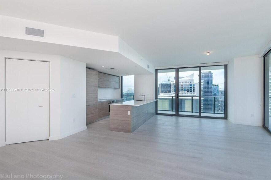 Building Photo - 1300 S Miami Ave