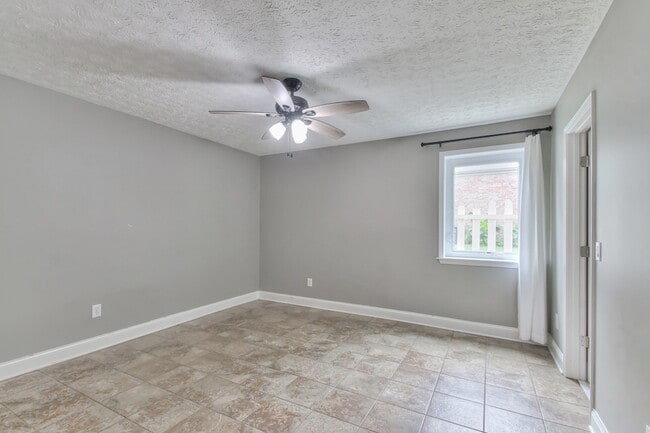 Building Photo - 109 Warren Pl