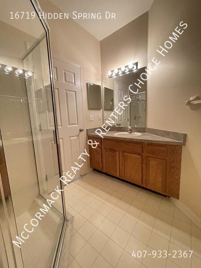 Building Photo - 16719 Hidden Spring Dr