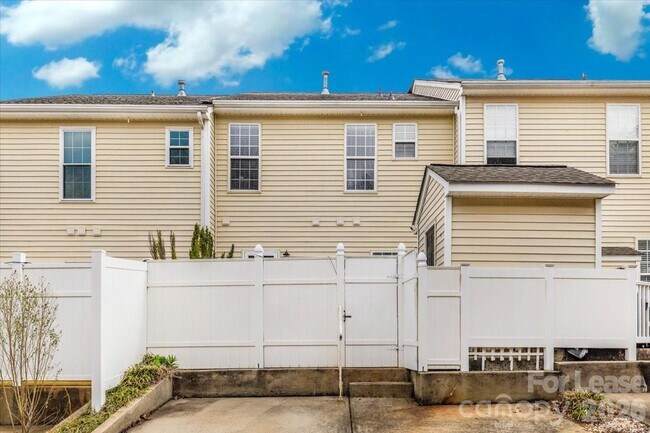 Building Photo - 4100 Christine Ln