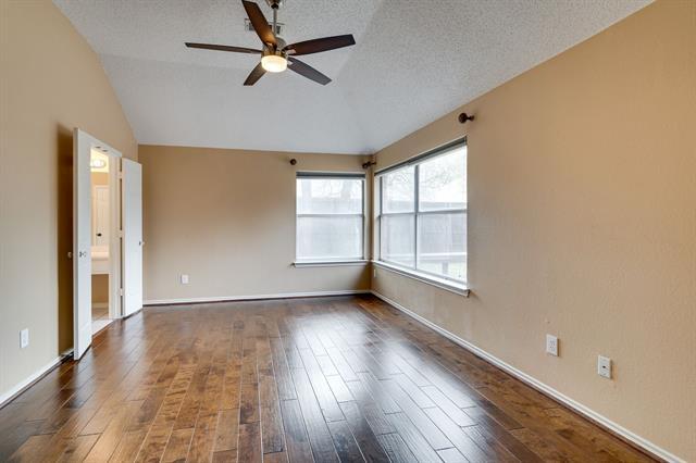 Building Photo - 3900 Oak Park Dr