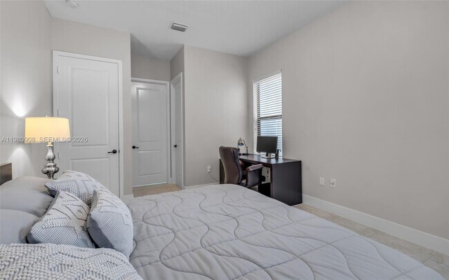 Building Photo - 3274 W 96 Pl