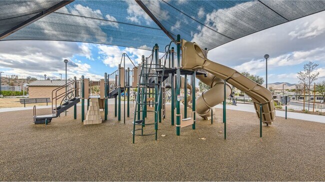 Building Photo - NEWER CONSTRUCTION ~SOLAR~ 3 BED 3 BATH BE...