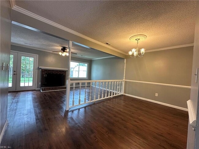 Building Photo - 1347 Battleford Dr