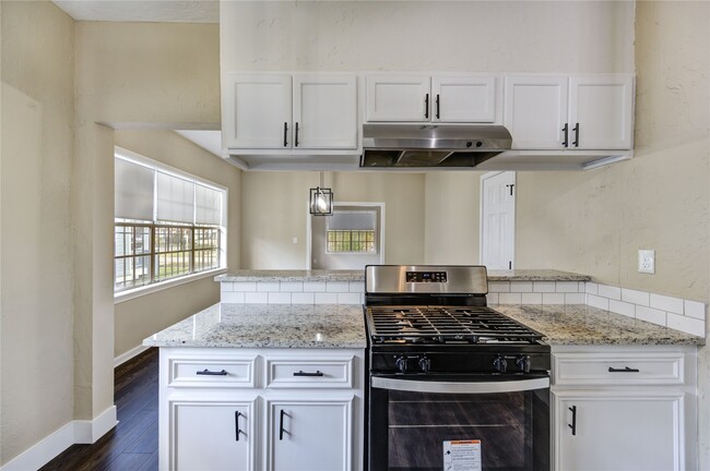 Building Photo - 306 Morris St