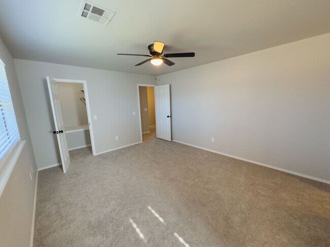 Building Photo - Updated 3-Bedroom, 2-Bathroom Duplex with a Spacious Fenced Backyard!