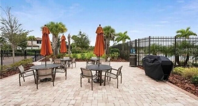 Building Photo - NORTH PORT - Rare Waterfront 4 bedroom poo...