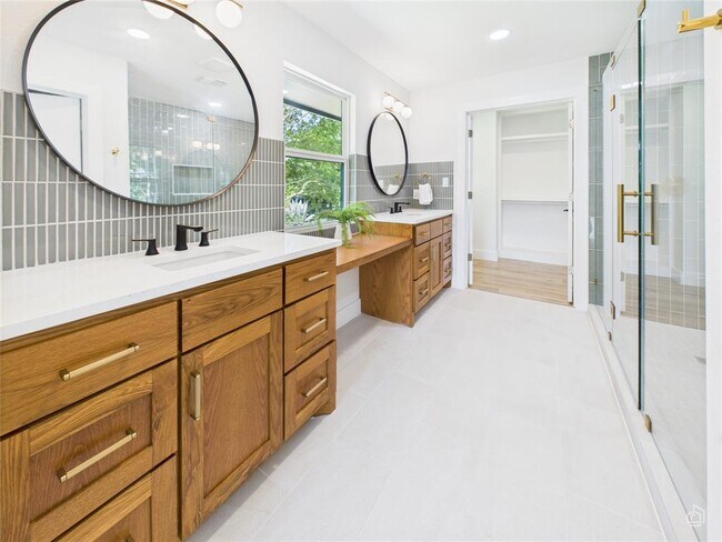 Building Photo - 7019 Creighton Ln