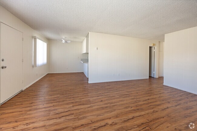 2BR, 1BA - 840SF - Living Room - Ryon ave Apartments