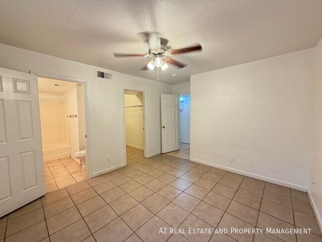 Building Photo - 1620 E Cambridge Ave