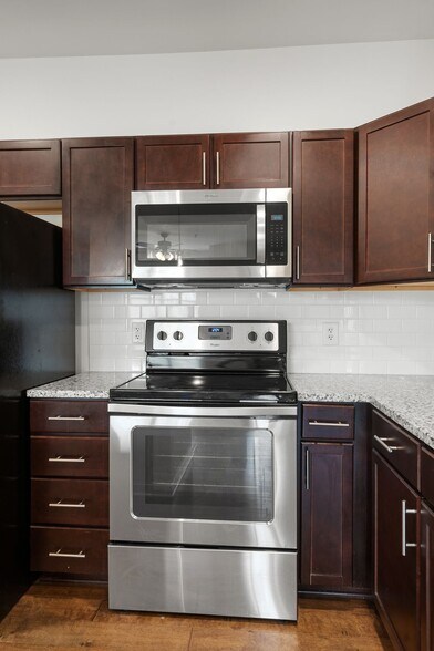 Building Photo - 1118 Litton Ave