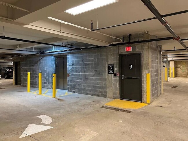 Building Photo - 2210 Wisconsin Ave NW