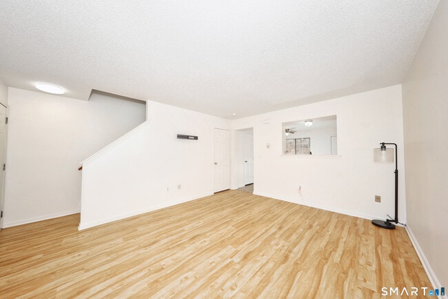 Building Photo - 197 Pine Hill Rd