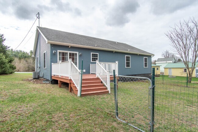 Building Photo - 29573 Maple St