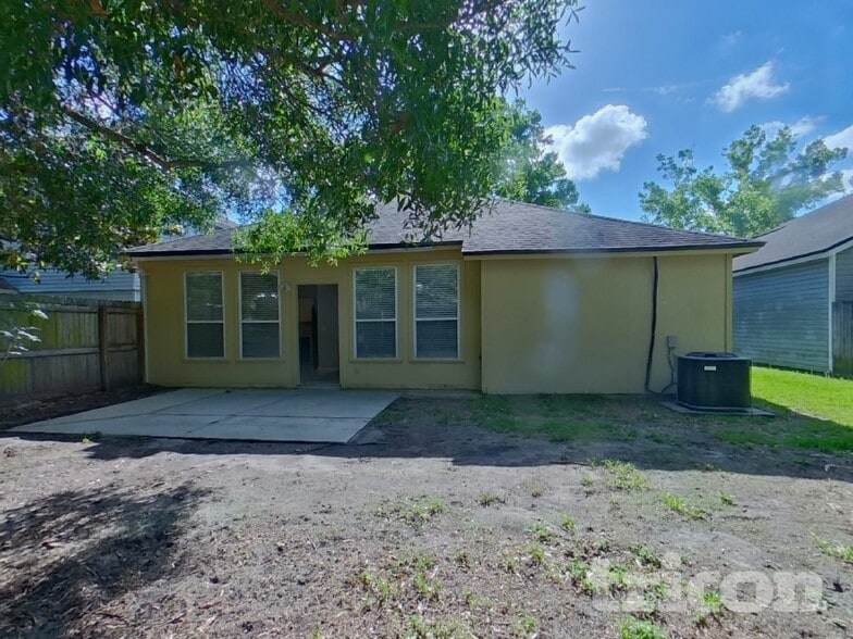 Building Photo - 3840 Tallcott Dr