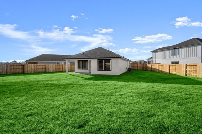 Building Photo - 16529 Breezy Knl Ct