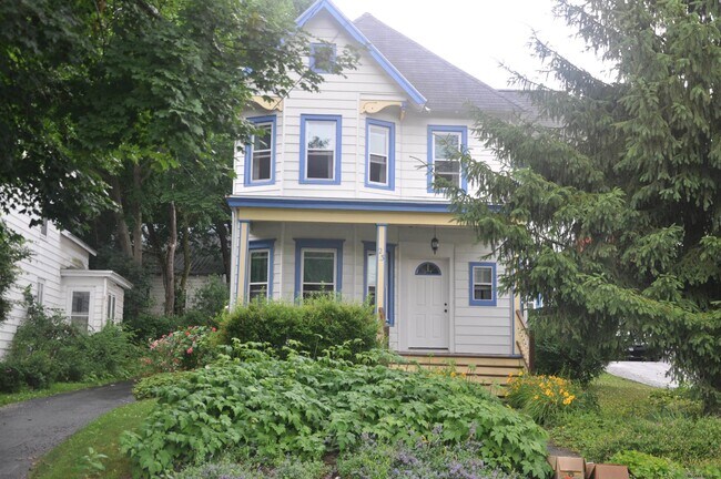 Building Photo - 23 S Main St