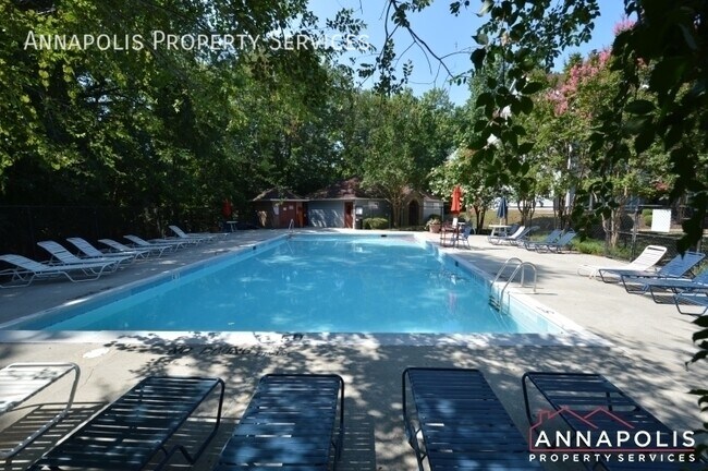 Building Photo - 1132 Lake Heron Dr