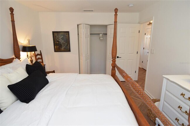 Building Photo - 5048 Beach Dr SE