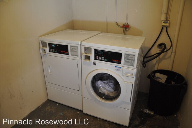 Building Photo - 4935 W 120th St