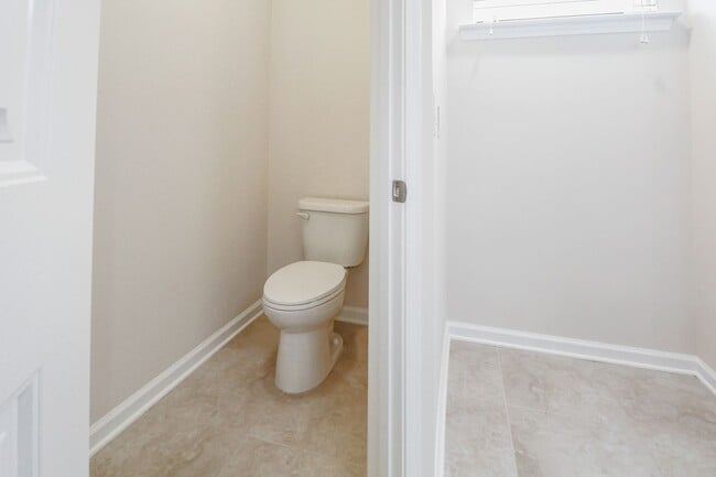 Building Photo - Stunning 4BD, 3BA Cary Home in Prime Locat...