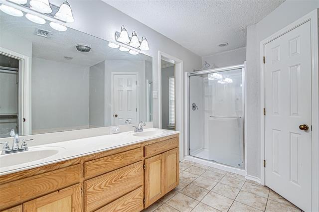 Building Photo - 1109 Shady Hill Ln