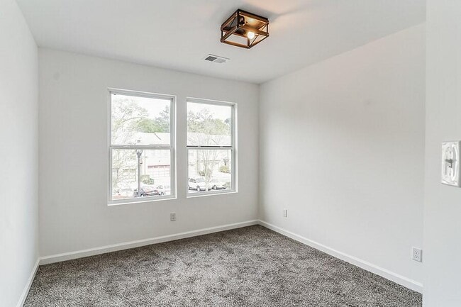 Building Photo - 4011 Redan Rd