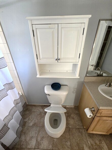 Building Photo - 41 Pine St