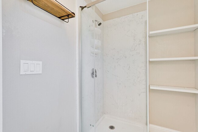 Building Photo - FOR RENT – Beautifully Updated 4 Bed / 3 Bath Home in Prime Santa Clara Location (NVIDIA)
