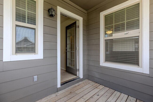 Building Photo - 4607 Graceful Ln