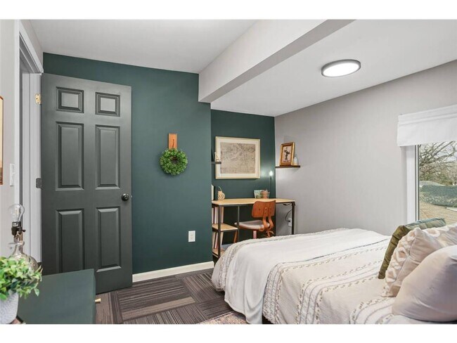 Building Photo - 4405 N Morgan Ave